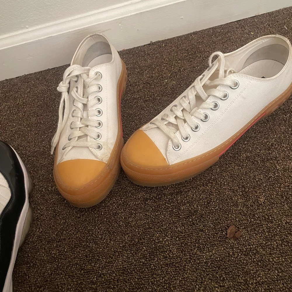 Burberry White and Tan Men's Sneakers